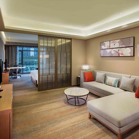 Hilton Garden Inn Shiyan Bagian luar foto
