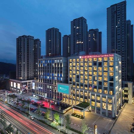 Hilton Garden Inn Shiyan Bagian luar foto