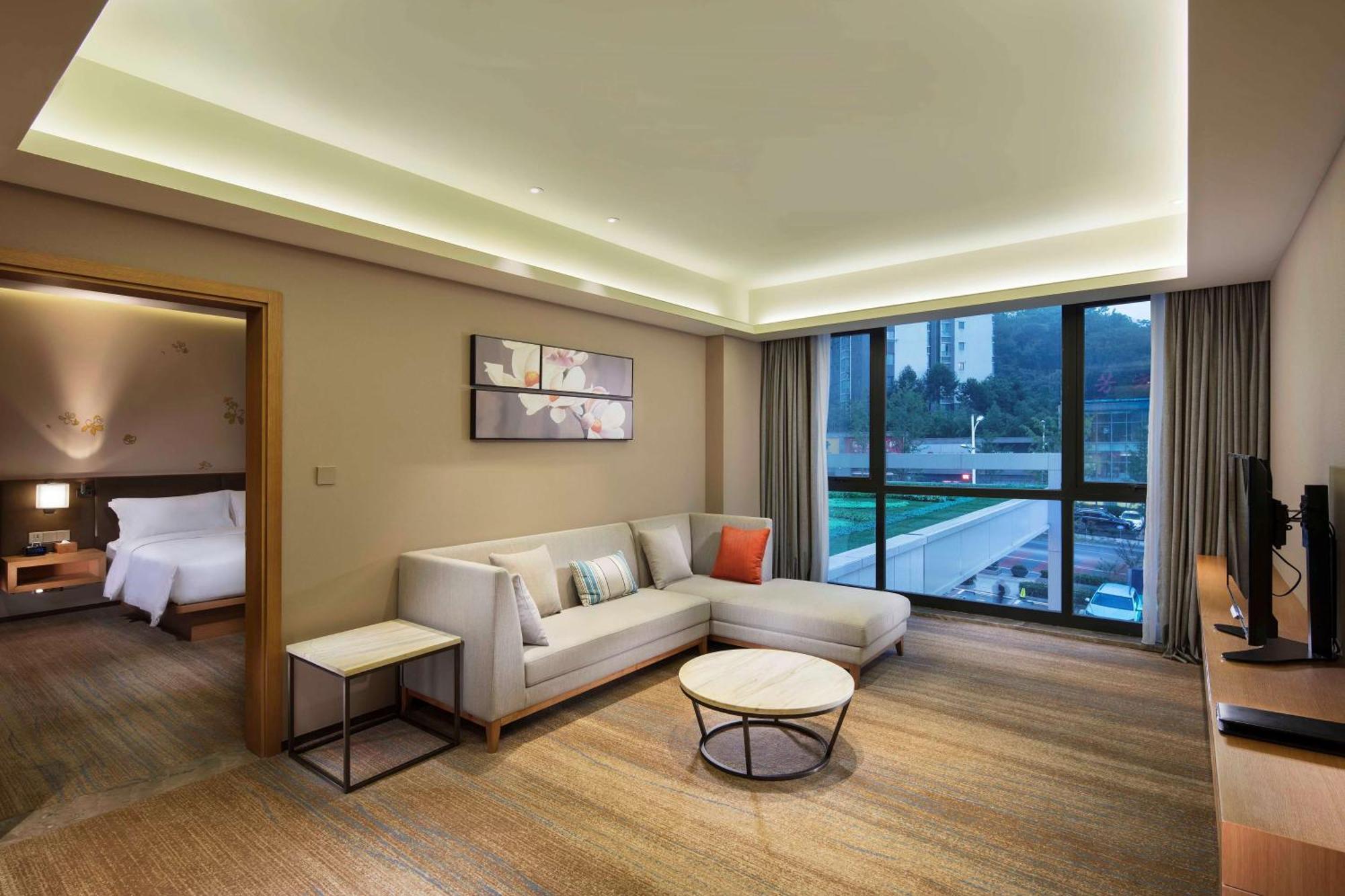 Hilton Garden Inn Shiyan Bagian luar foto